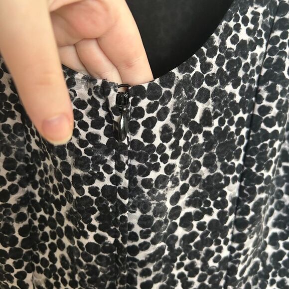 H&M Keyhole Back Scoop Neck Leopard Open Back Dress - Picture 6 of 9